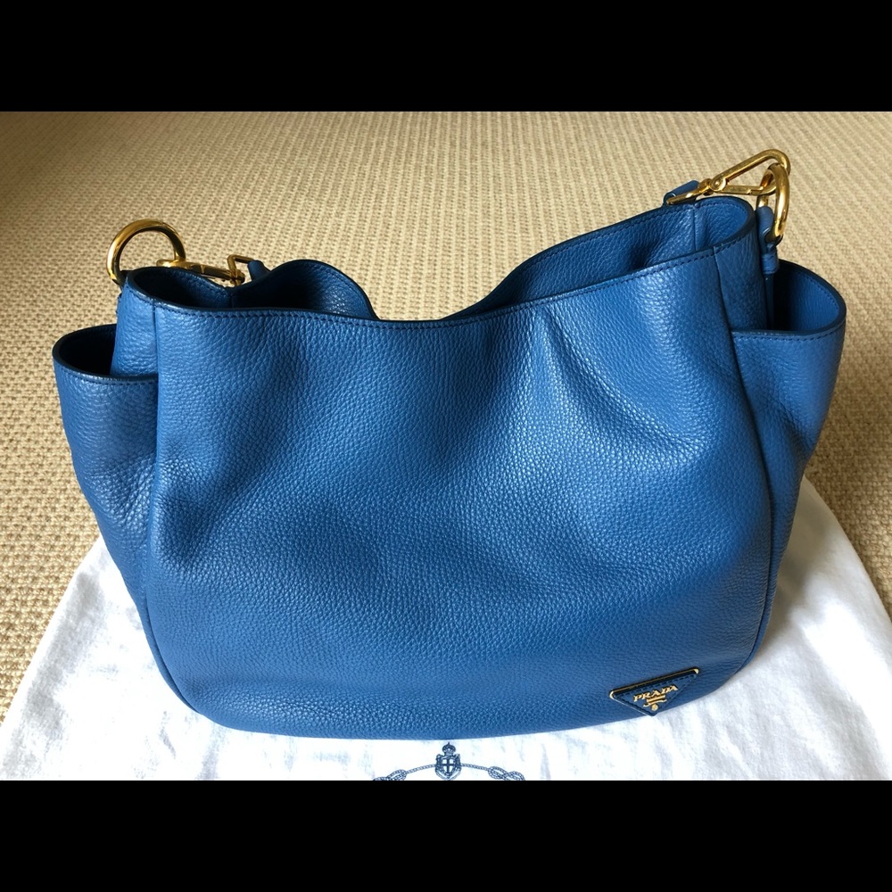 Prada Daino Hobo with side pockets - cobalt blue